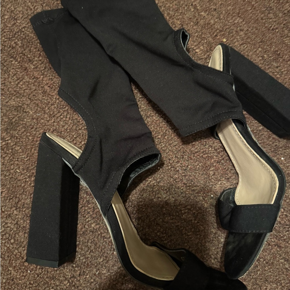 Simmi Shoes black open toe heels US 7